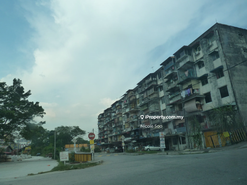 For Sale - Salak South Garden (Taman Salak Selatan)