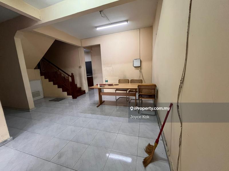 Rumah Teres 2-Tingkat untuk Dijual di Usj 11, Subang Jaya oleh Joyce Kok - iProperty.com.my