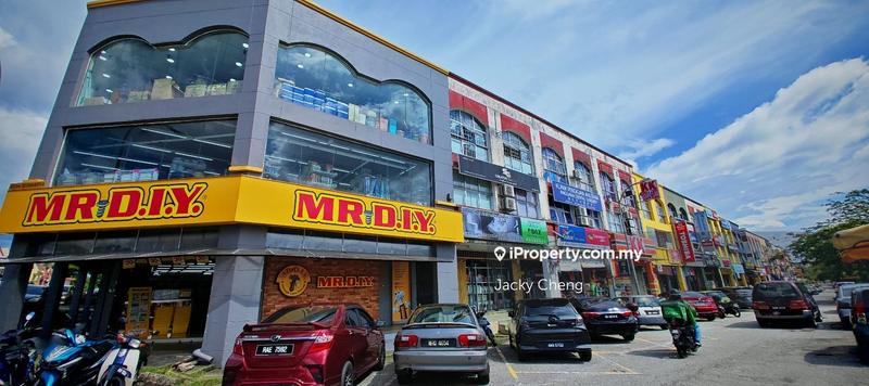 For Rent - Facing Main Road, Ground And First Floor, Taman Bukit Angsana
