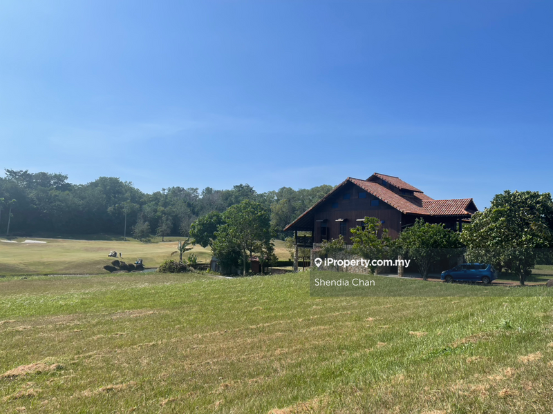 Banglo Tanah untuk Dijual di A' Famosa Golf Resort, Alor Gajah oleh Shendia Chan - iProperty.com.my