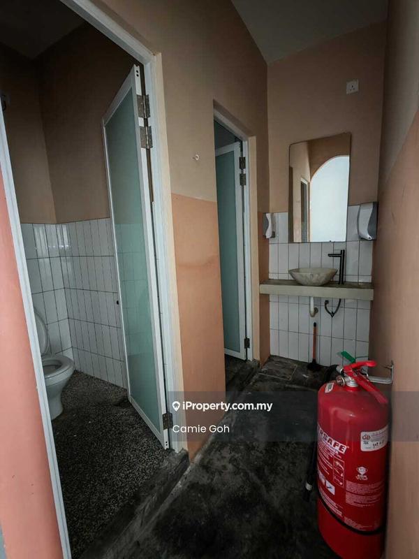 Shop for Sale in Melaka, Melaka City by Camie Goh - Bathroom - iProperty.com.my