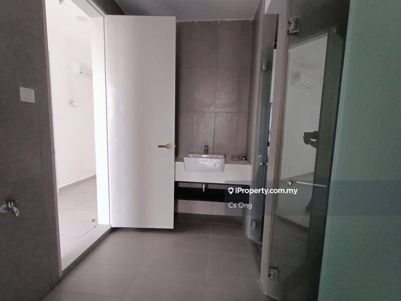 Service Residence for Sale in YOLO Signature Suites by Cs Ong - iProperty.com.my