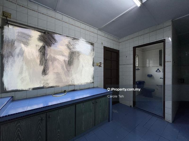 Rumah Teres 2-Tingkat untuk Dijual di Taman Overseas Union (Taman Oug), Jalan Klang Lama (Old Klang Road) oleh Carole Teh - iProperty.com.my