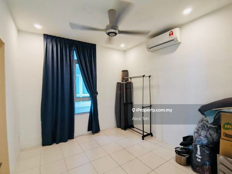 Condominium for Sale in 10 Island Resort by Alice Teh - iProperty.com.my