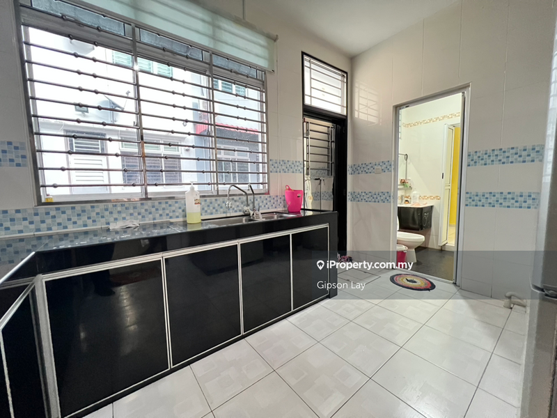 Rumah Teres 2-Tingkat untuk Dijual di Taman Sutera Indah, Kluang oleh Gipson Lay - iProperty.com.my