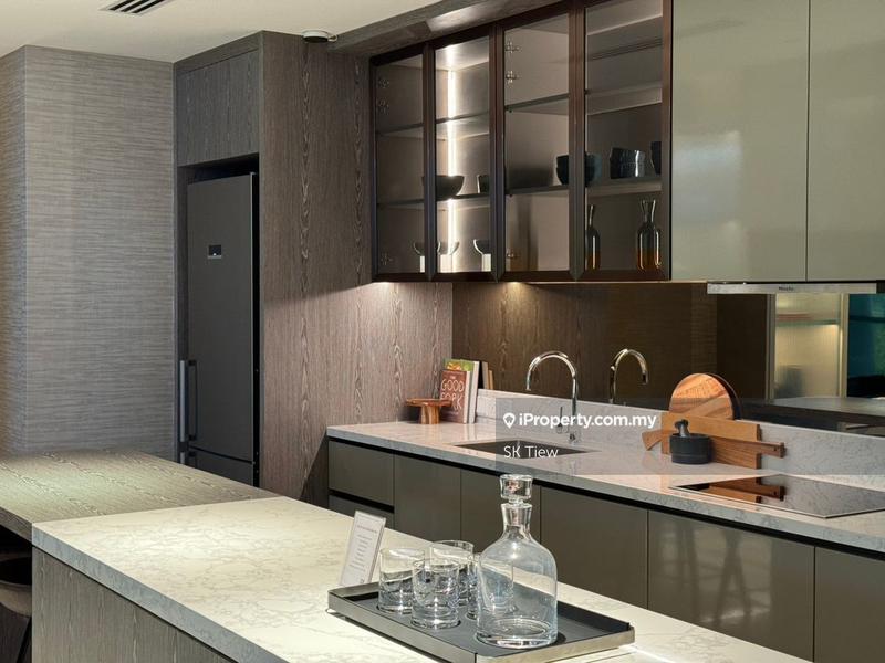 For Sale - One Eleven Menerung