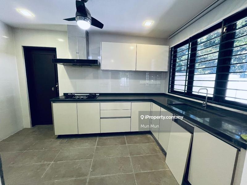 3-storey Terraced House for Sale in Lake Fields, Sungai Besi by Mun Mun - iProperty.com.my