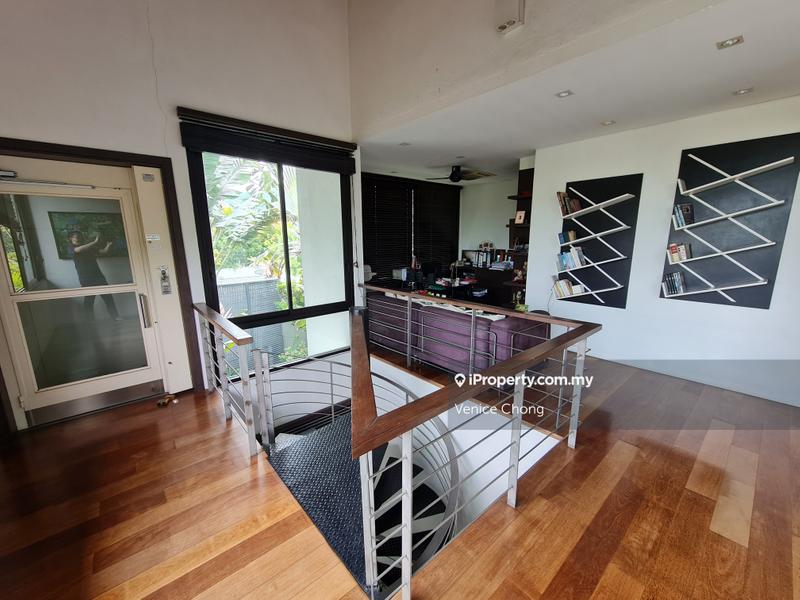 Bungalow House for Sale in Bukit Gita Bayu, Seri Kembangan by Venice Chong - iProperty.com.my