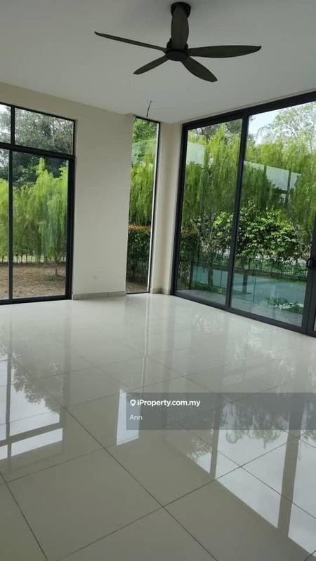 Rumah Berangkai 3 Tingkat untuk Dijual di Bandar Nusaputra, Puchong oleh Ann - iProperty.com.my