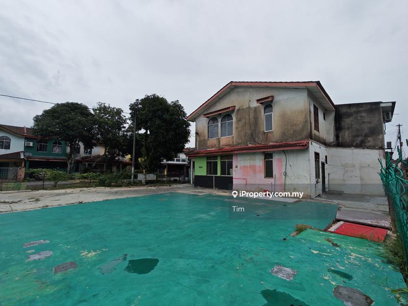 Rumah Teres 2-Tingkat untuk Dijual di Taman Datuk Thamby Chik Karim, Batu Berendam oleh Tim - iProperty.com.my