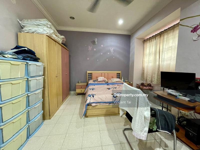 2-storey Terraced House for Sale in Taman Muda, Ampang by Vincent Tai - Lembah Maju 2-sty terrace - master room - iProperty.com.my