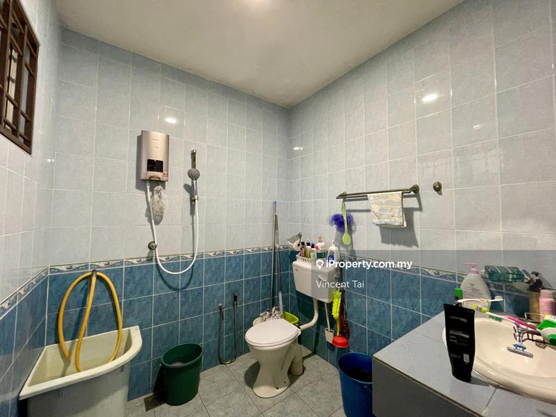 2-storey Terraced House for Sale in Taman Muda, Ampang by Vincent Tai - Lembah Maju 2-sty terrace - bathroom 1 - iProperty.com.my
