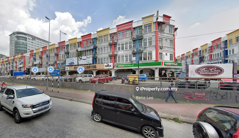 For Sale - (ROI 4.41%) Batu Caves Centrepoint Ground Floor Shop For SALE