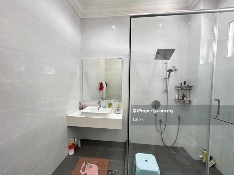 Bungalow House for Sale in Glenmarie Court, Glenmarie by Lai Yk - iProperty.com.my