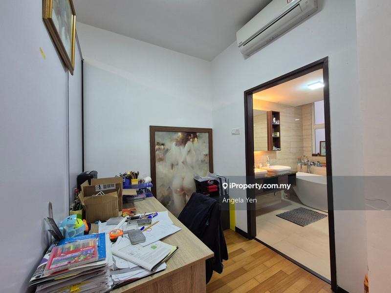 Kondominium untuk Dijual di The Bay Residences oleh Angela Yen - iProperty.com.my