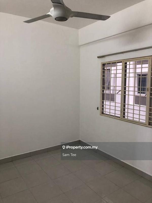 For Rent - Kemuning Aman