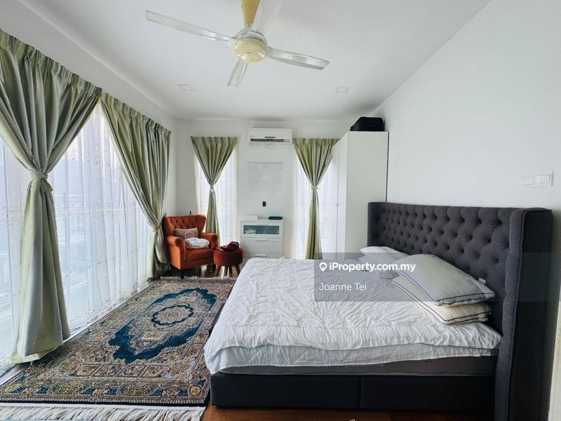 Bungalow House for Sale in Lakefront Villa, Cyberjaya by Joanne Tei - iProperty.com.my