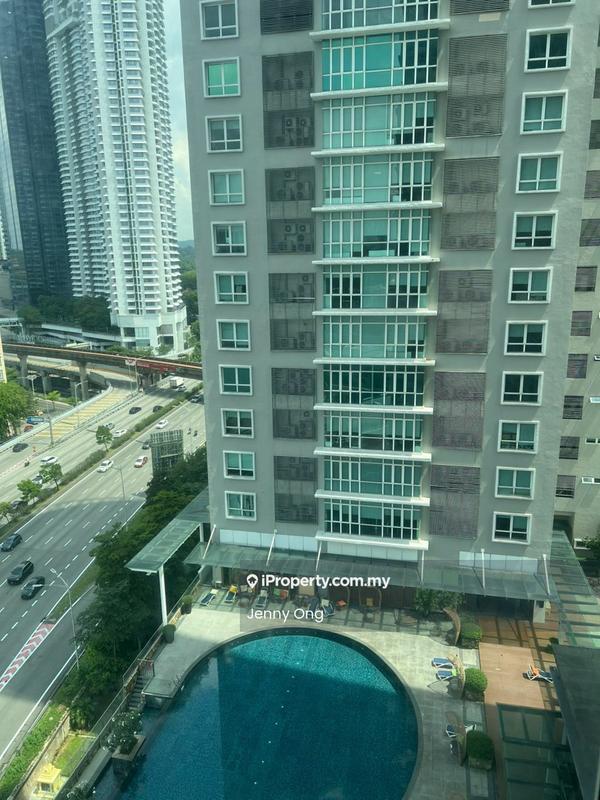 Residensi Servis untuk Dijual di Dua Sentral oleh Jenny Ong - Poolside - iProperty.com.my