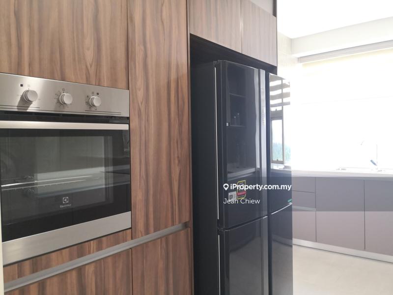 Condominium for Sale in Residensi R8 by Jean Chiew - iProperty.com.my