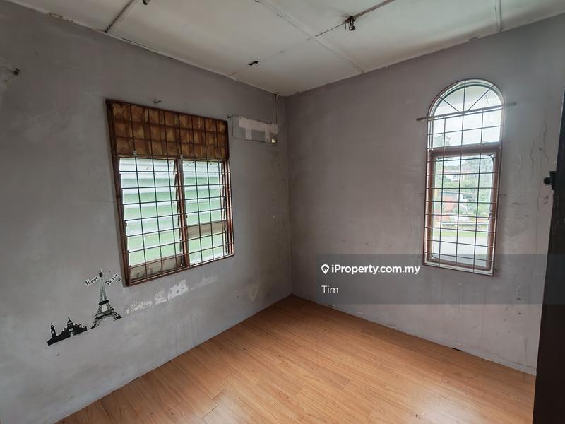 Rumah Teres 2-Tingkat untuk Dijual di Taman Datuk Thamby Chik Karim, Batu Berendam oleh Tim - iProperty.com.my