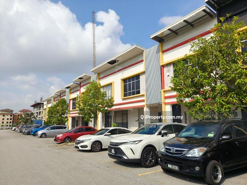 Shop / Office untuk Dijual di Subang Pelangi, Seksyen U5, Shah Alam oleh Bernard Tay - iProperty.com.my