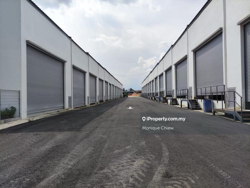 Kilang Teres untuk Dijual di Taman Anugerah Suria Sg Choh, Bukit Beruntung, Rawang oleh Monique Chiew - iProperty.com.my