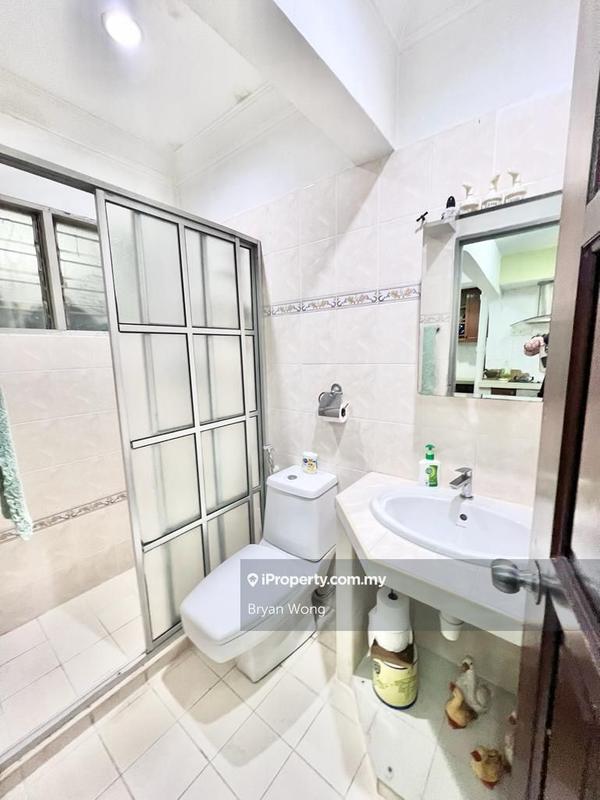 Semi-Detached House for Sale in Damansara Jaya, Petaling Jaya by Bryan Wong - iProperty.com.my
