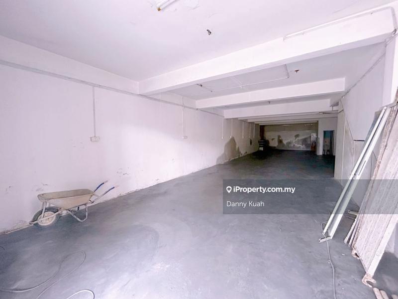 Kedai-Pejabat untuk Dijual di Taman Iks Merdeka, Batu Berendam oleh Danny Kuah - iProperty.com.my