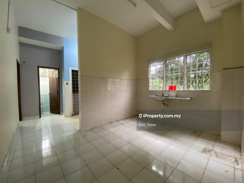 Rumah Berkembar untuk Dijual di Sungai Long, Bandar Sungai Long oleh Eric Siew - iProperty.com.my