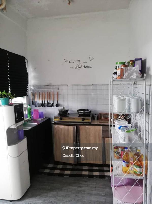 Rumah Pangsa untuk Dijual di Puchong Utama Court 1 oleh Cecelia Chee - iProperty.com.my