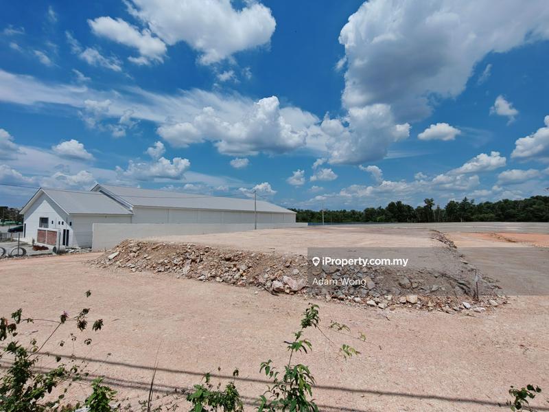 For Rent - Amanjaya Mall