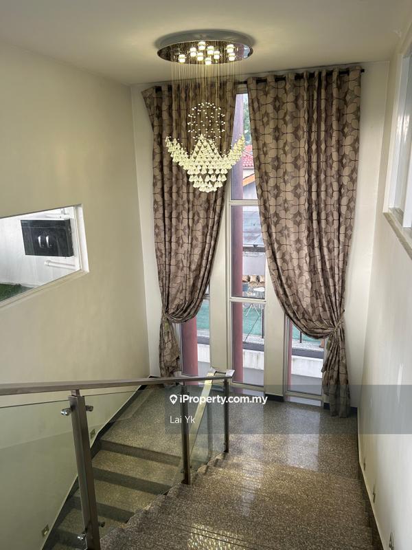 Bungalow House for Sale in Subang Heights, Subang Jaya by Lai Yk - iProperty.com.my