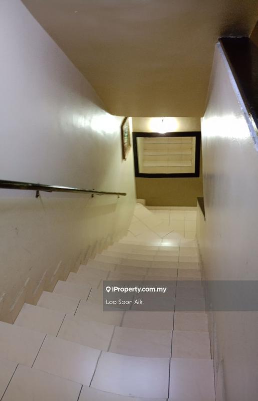 2.5-storey Terraced House for Sale in Taman Prima Tropika, Seri Kembangan by Loo Soon Aik - iProperty.com.my