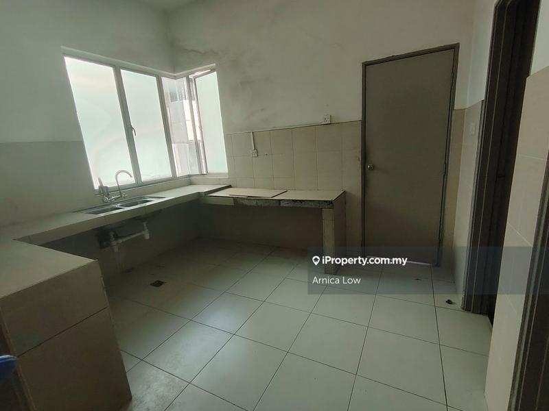 Rumah Berkembar untuk Dijual di Taman Equine, Seri Kembangan oleh Arnica Low - iProperty.com.my