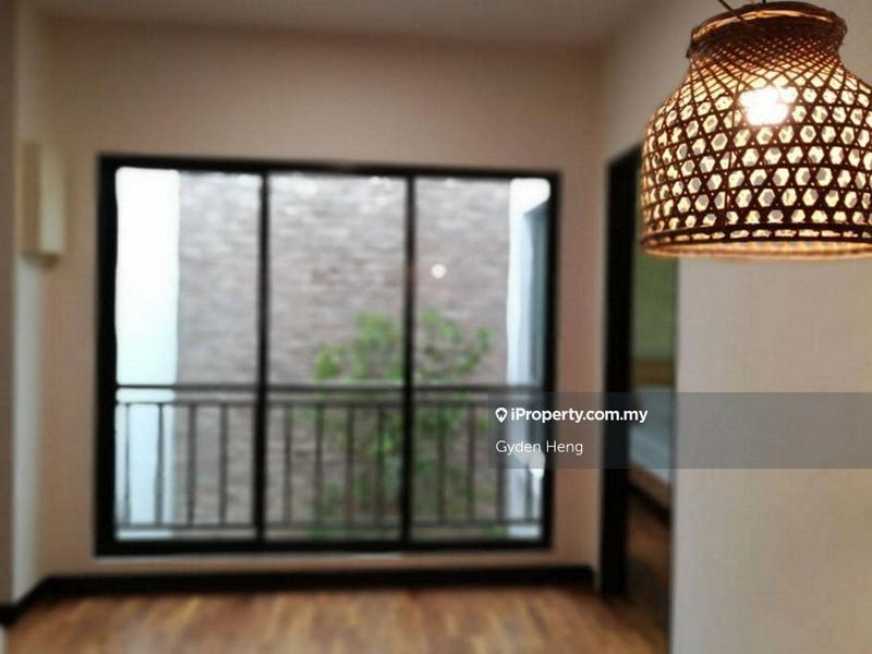 Rumah Teres 2-Tingkat untuk Dijual di Leisure Farm, Gelang Patah oleh Gyden Heng - iProperty.com.my