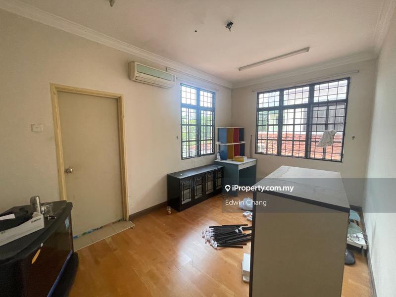 Rumah Berkembar untuk Dijual di Bandar Kinrara Seksyen 6, Bandar Kinrara oleh Edwin Chang - iProperty.com.my