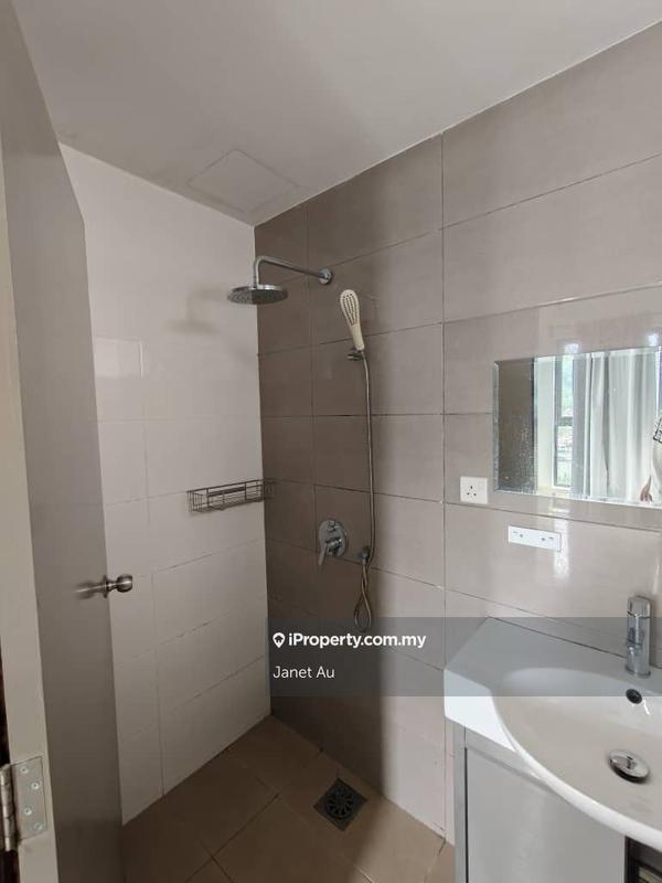 Kediaman Servis untuk Dijual di SkyVille 8 @ Benteng 8 oleh Janet Au - iProperty.com.my