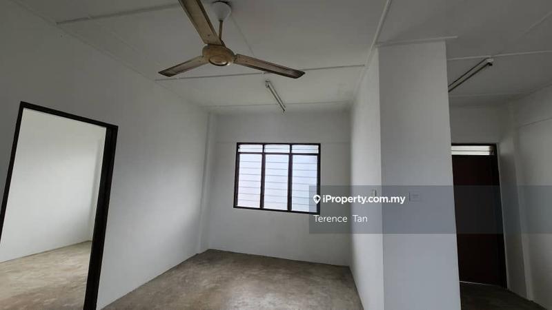 Rumah Flat untuk Dijual di Taman Molek oleh Terence Tan - iProperty.com.my