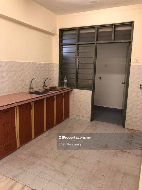 Condominium for Sale in Bukit Pandan Kondominium 1 by Chen Kah Seng - iProperty.com.my