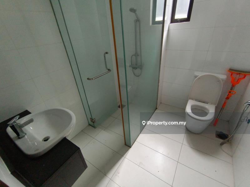 Bungalow House for Sale in Taman Overseas Union (Taman Oug), Jalan Klang Lama (Old Klang Road) by BoBo Lee - iProperty.com.my