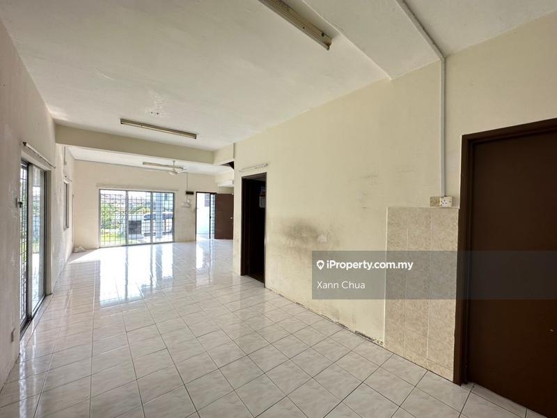Semi-Detached House for Sale in Taman Pinggiran Putra, Seri Kembangan by Xann Chua - iProperty.com.my