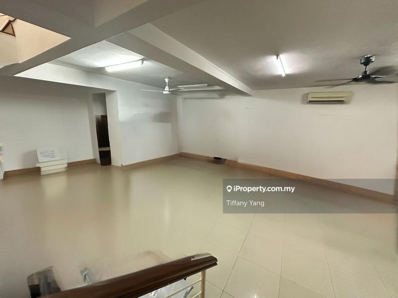 Rumah Berkembar untuk Dijual di Taman Anggun, Rawang oleh Tiffany Yang - iProperty.com.my