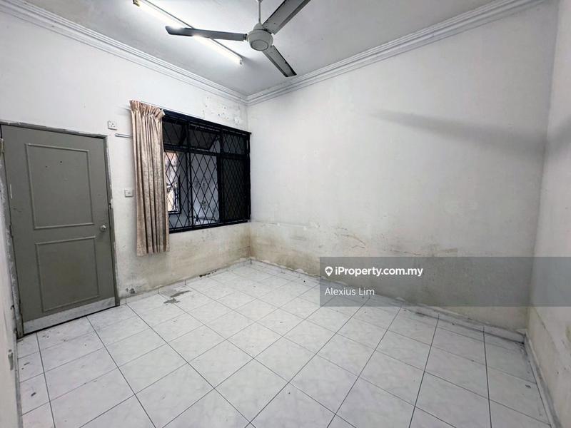 Rumah Berangkai 2 Tingkat untuk Dijual di Taman Sutera, Jalan Sutera kuning, Perling oleh Alexius Lim - iProperty.com.my