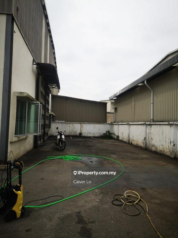 Semi-D Kilang untuk Dijual di Rawang Corporate Industrial Park, Rawang oleh Calvin Lo - iProperty.com.my
