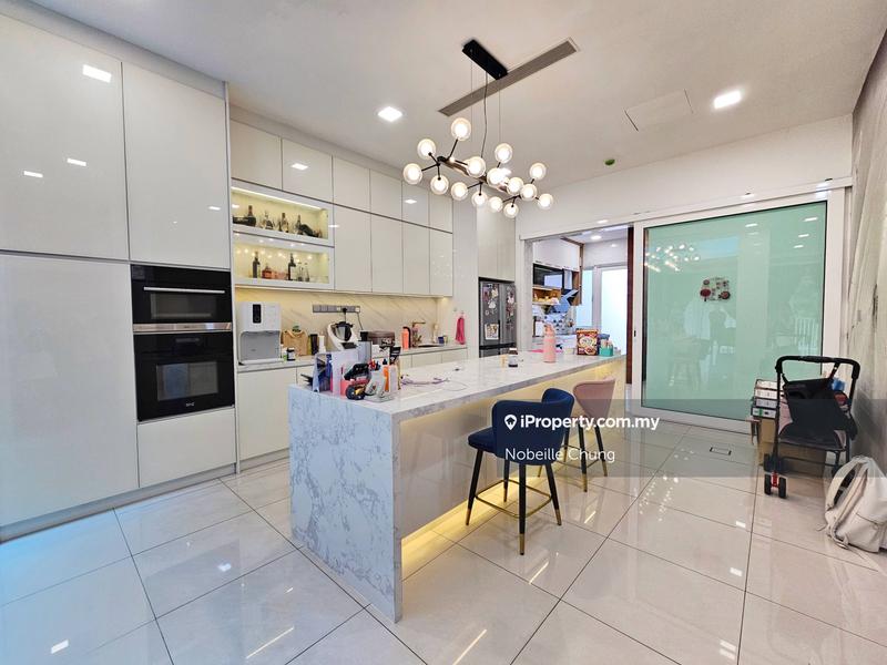 Rumah Teres 3.5-Tingkat untuk Dijual di Putra Heights, Subang Jaya oleh Nobeille Chung - iProperty.com.my