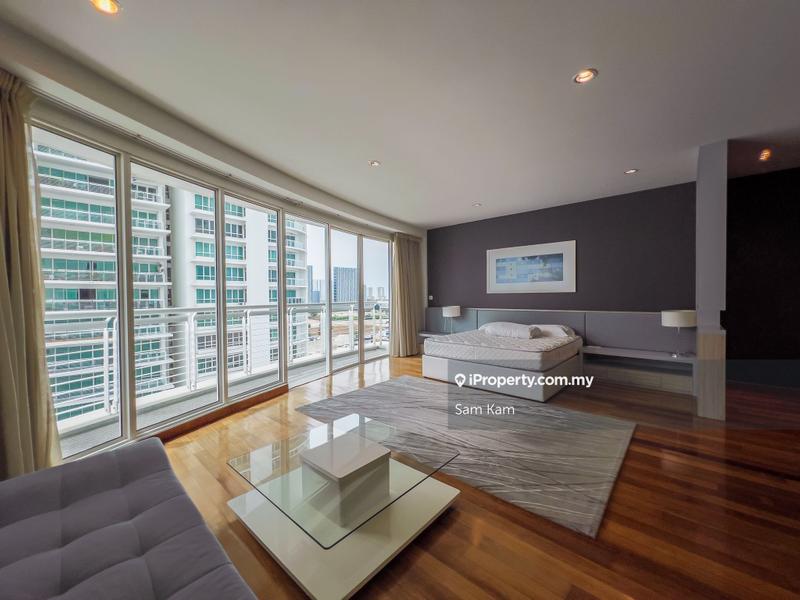 For Rent - Gurney Paragon