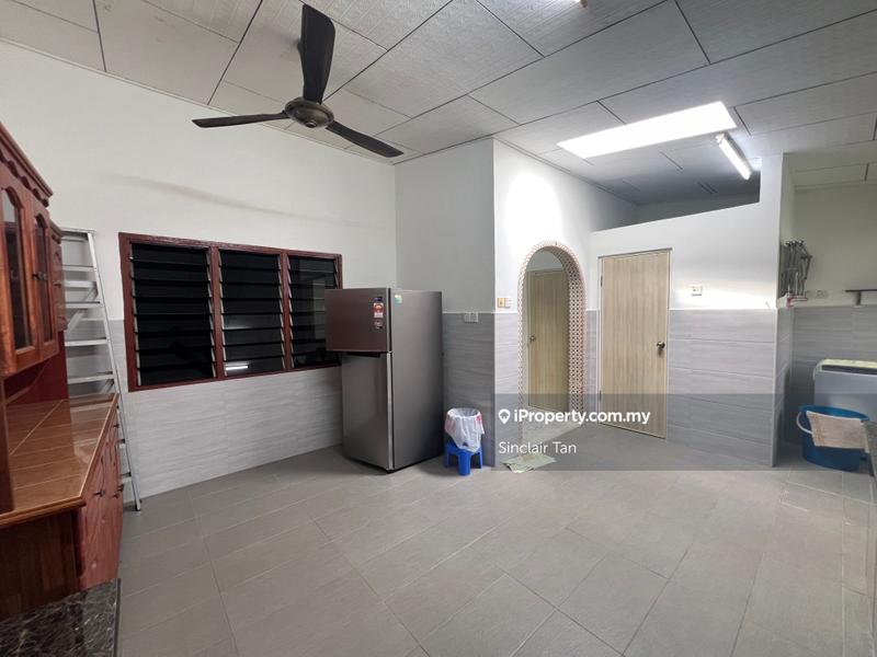 Rumah Berangkai 1 Tingkat untuk Dijual di Bukit Beruang, Bukit Baru oleh Geoffery Wee - iProperty.com.my