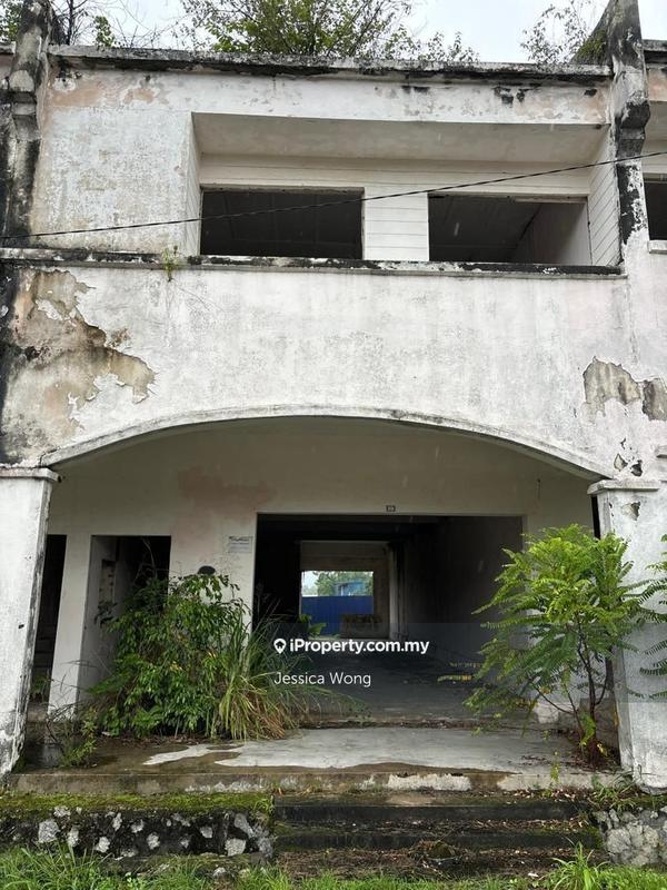 For Sale - BUKIT BERUNTUNG 2  STORY SHOP FOR SALE RM220,000