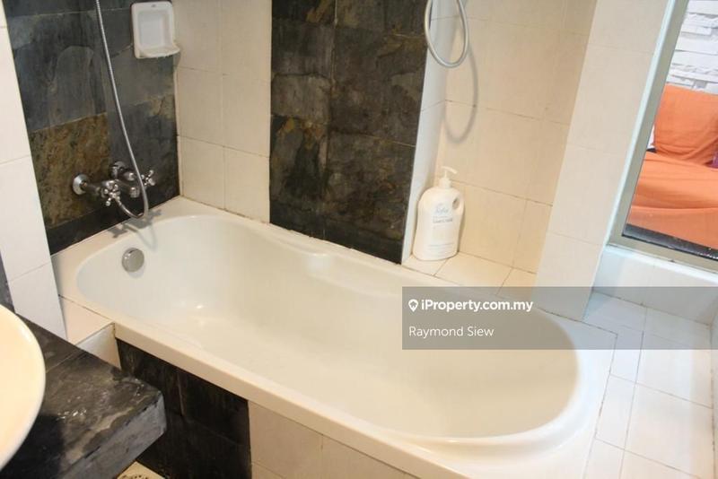 For Rent - Ritze Perdana 1