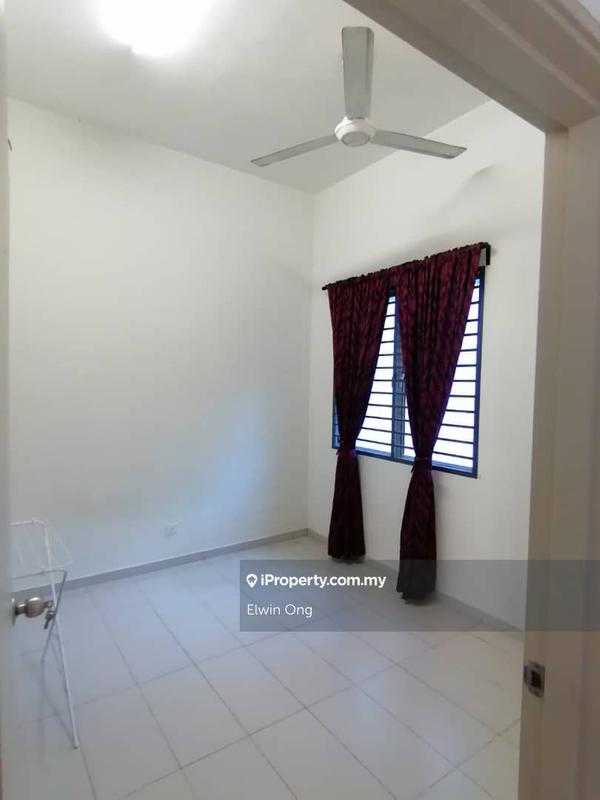 Rumah Berkembar untuk Dijual di Semi-D Bayu Suria [End Lot]  Bandar Puncak Alam, Puncak Alam oleh Elwin Ong - iProperty.com.my